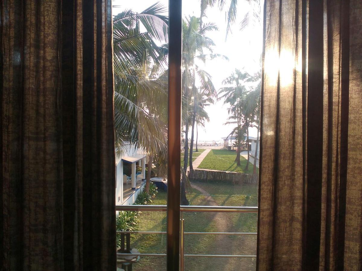 Rock Bite Hotel Morjim Luaran gambar