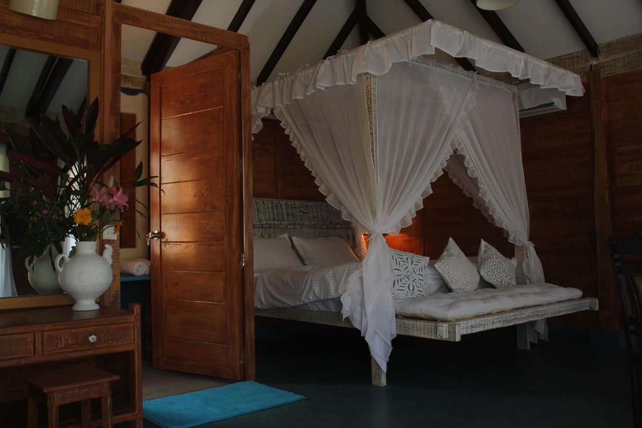 Rock Bite Hotel Morjim Luaran gambar