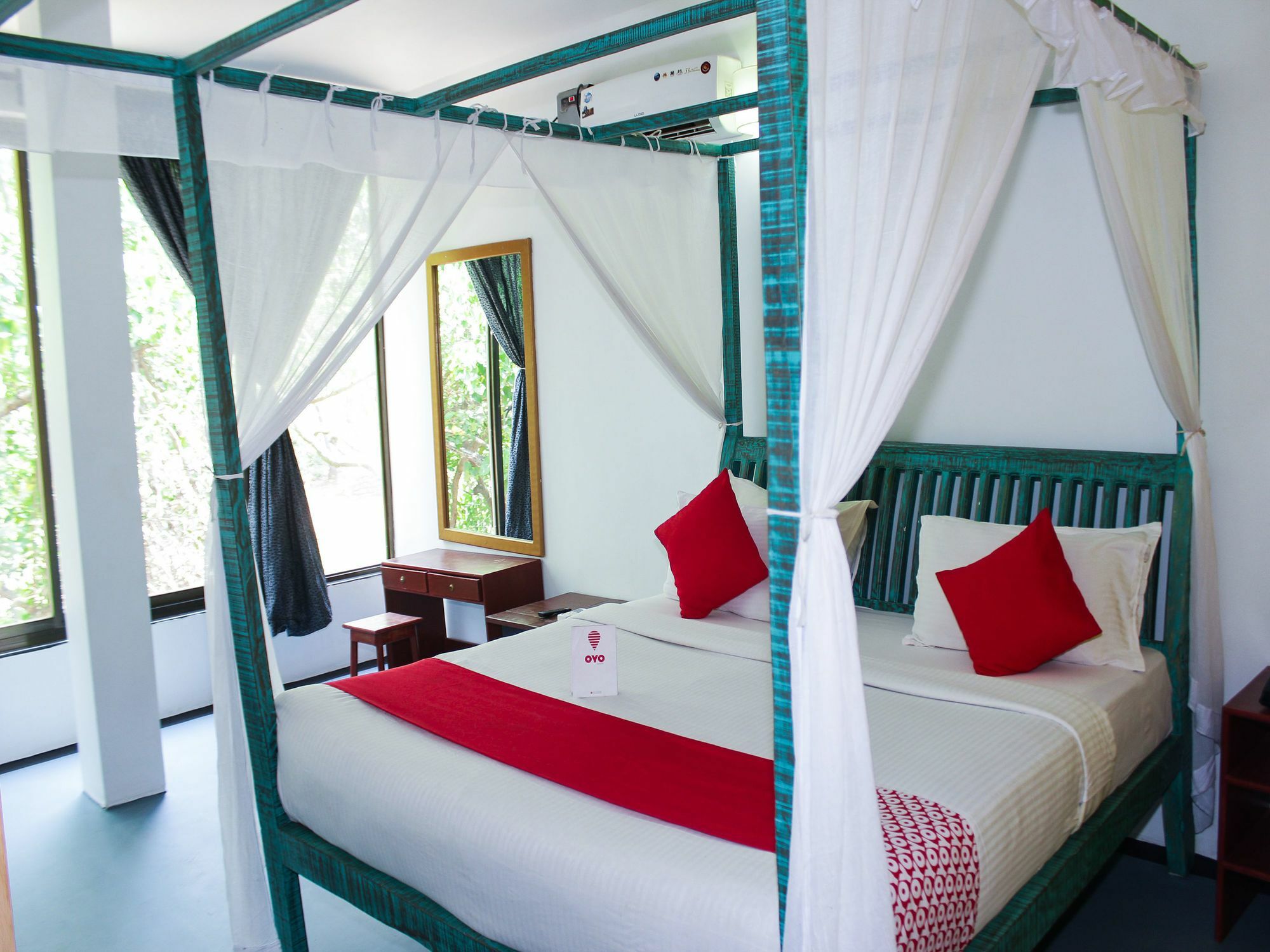 Rock Bite Hotel Morjim Luaran gambar